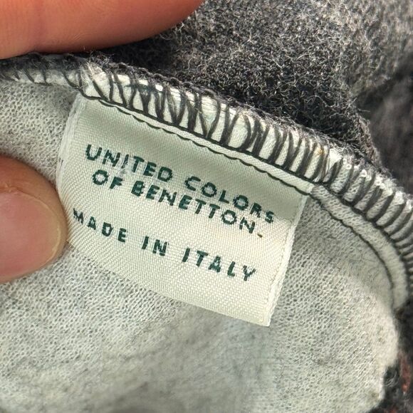 United colors of Benetton sweater made in Italy size small - Picture 7 of 8